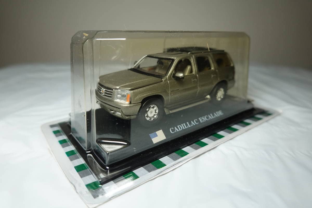 Amazon | 1/43 デルプラド CADILLAC ESCALADE キャデラック